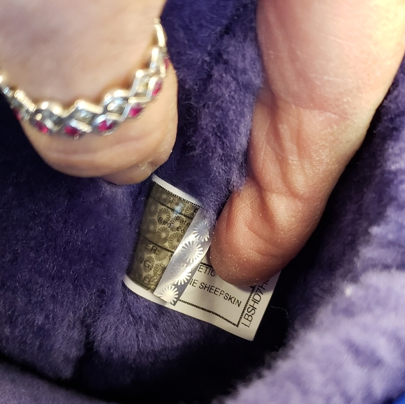 Ugg Australia Blue-Sequined Boots with Sheepskin Lining Women's size 6. - Picture 11 of 16